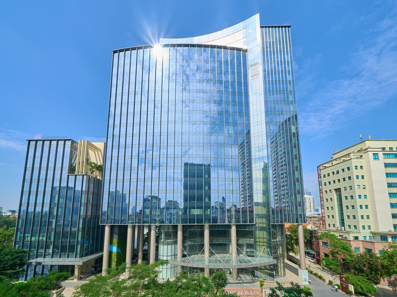 DIAMOND PARK PLAZA